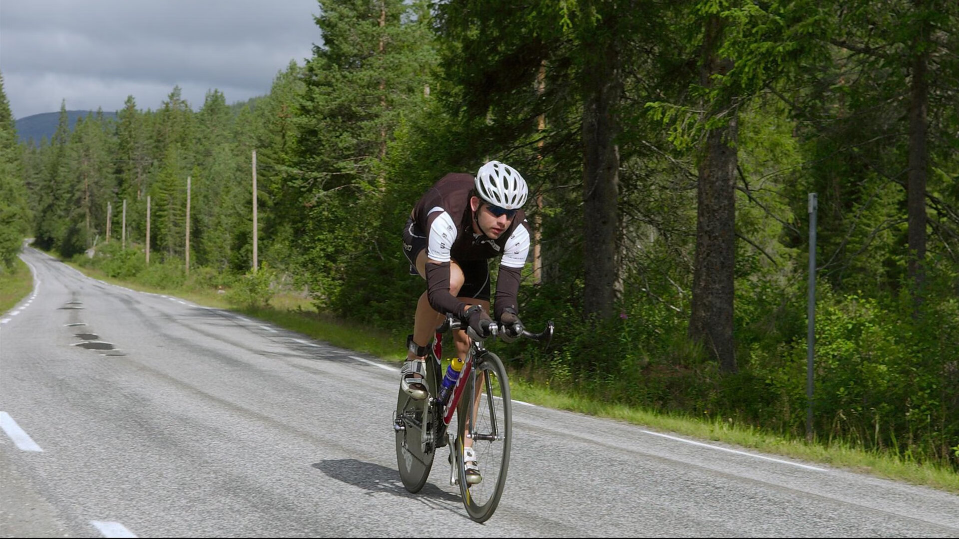 世界青少年综合体育节 篮球、游泳与田径同场联动